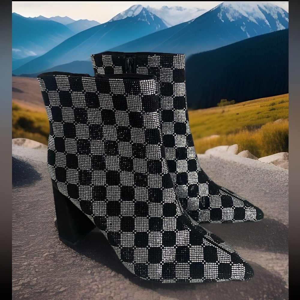 🆕 Wild Pair Ingridd Black & Silver Checkered Pointed Toe Dressy Booties Size 9M - Picture 5 of 13